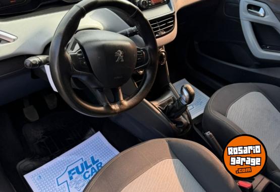 Autos - Peugeot 208 Active 2012 Nafta 140000Km - En Venta