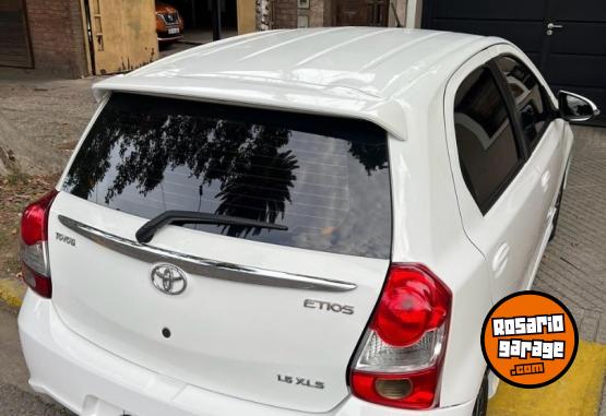 Autos - Toyota Etios XLS 2019 Nafta 82000Km - En Venta