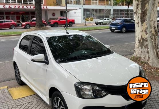 Autos - Toyota Etios XLS 2019 Nafta 82000Km - En Venta