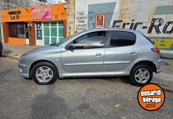 Autos - Peugeot 206 2008 Nafta 192000Km - En Venta