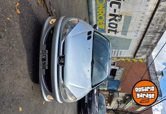 Autos - Peugeot 206 2008 Nafta 192000Km - En Venta