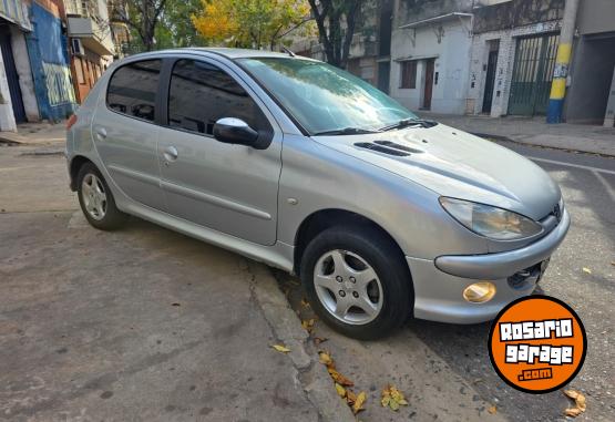 Autos - Peugeot 206 2008 Nafta 192000Km - En Venta