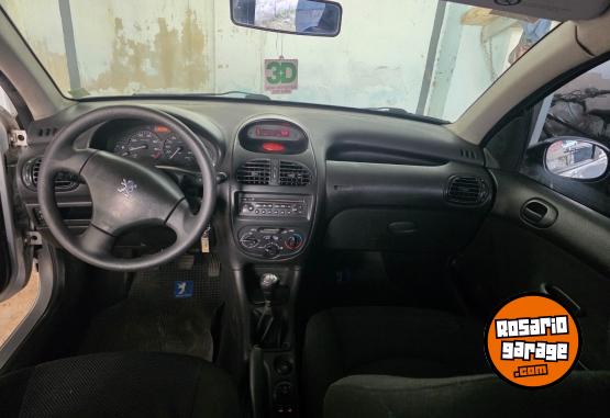 Autos - Peugeot 206 2008 Nafta 192000Km - En Venta