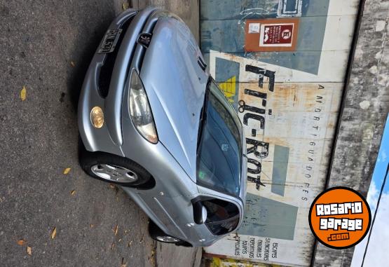 Autos - Peugeot 206 2008 Nafta 192000Km - En Venta