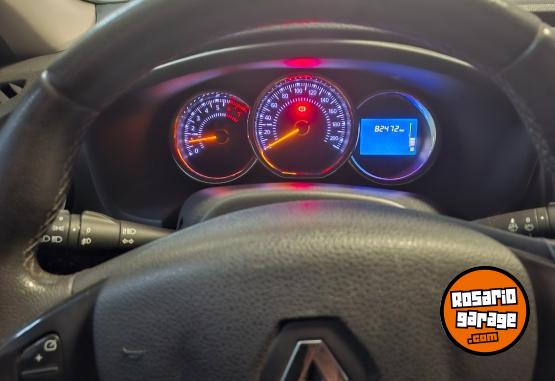 Autos - Renault Sandero privilege 1.6 2015 Nafta 82400Km - En Venta