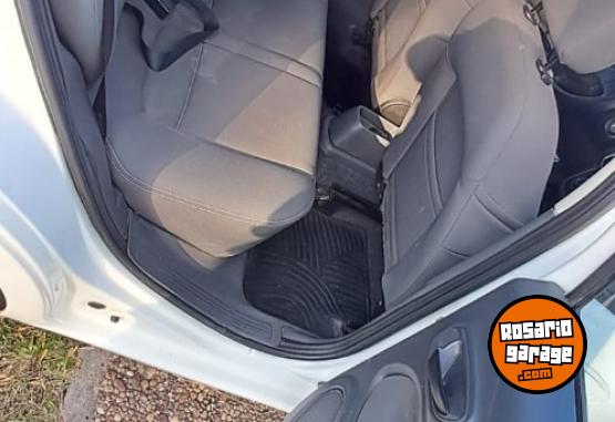 Autos - Fiat Punto 1.4 Atracttive 2014 Nafta 117000Km - En Venta