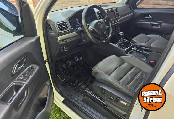 Camionetas - Volkswagen Amarok hightline 2021 Diesel 27000Km - En Venta