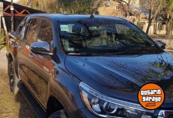 Camionetas - Toyota Hilux srx 2020 Diesel 34000Km - En Venta