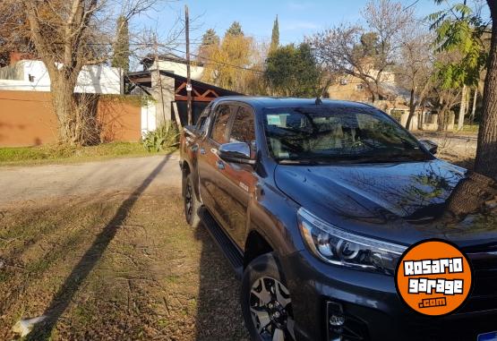 Camionetas - Toyota Hilux srx 2020 Diesel 34000Km - En Venta