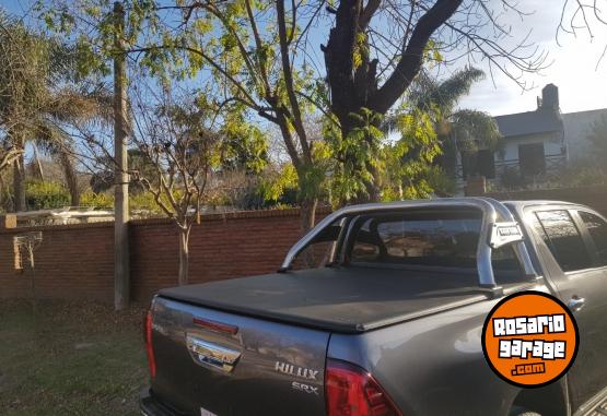 Camionetas - Toyota Hilux srx 2020 Diesel 34000Km - En Venta