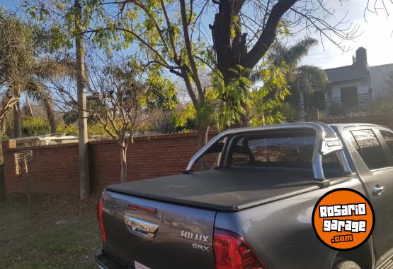 Camionetas - Toyota Hilux srx 2020 Diesel 34000Km - En Venta