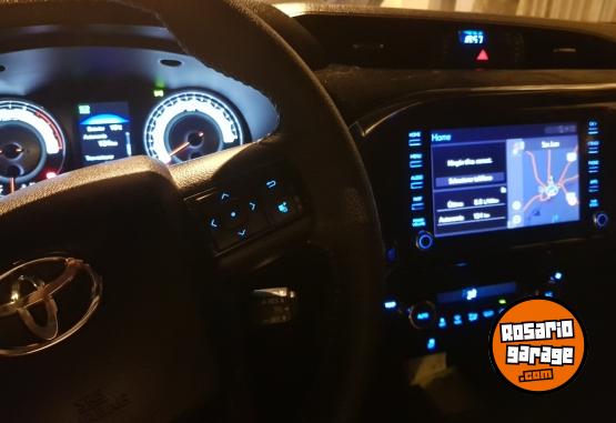 Camionetas - Toyota Hilux srx 2020 Diesel 34000Km - En Venta