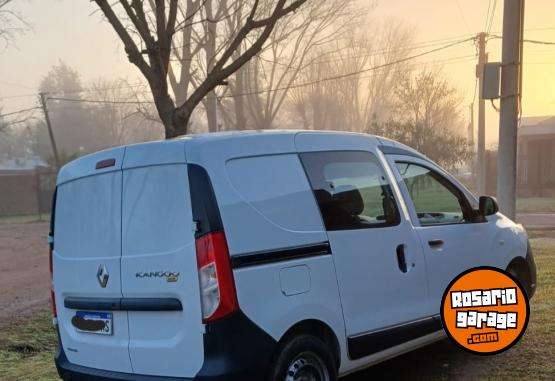 Utilitarios - Renault Kangoo 2 2018 GNC 120000Km - En Venta