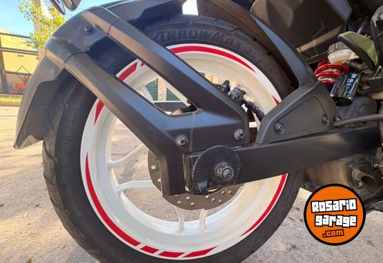 Motos - Bajaj Rouser NS 200 2023 Nafta 15700Km - En Venta