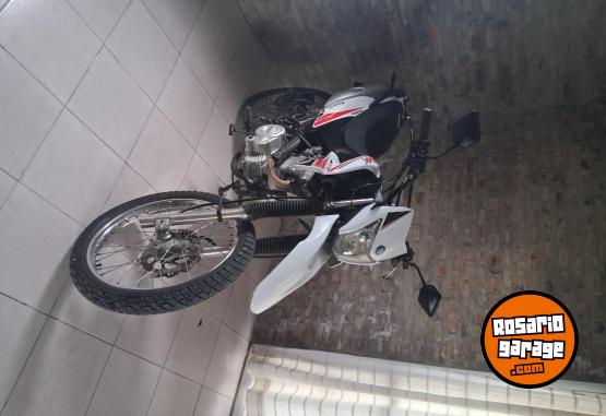Motos - Corven Triax 250cc 2021 Nafta 30000Km - En Venta