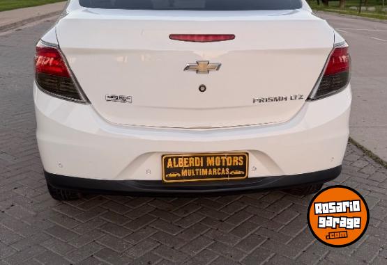Autos - Chevrolet PRISMA 1.4 LTZ 2015 Nafta 120000Km - En Venta