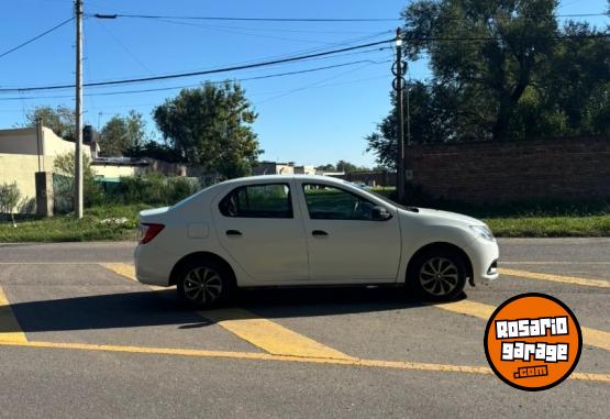 Autos - Renault Logan 2016 GNC 120000Km - En Venta