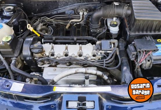 Autos - Volkswagen Voyage 2015 Nafta 122000Km - En Venta