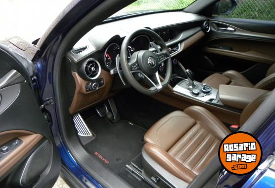 Autos - Alfa Romeo Stelvio 2018 Nafta 73000Km - En Venta
