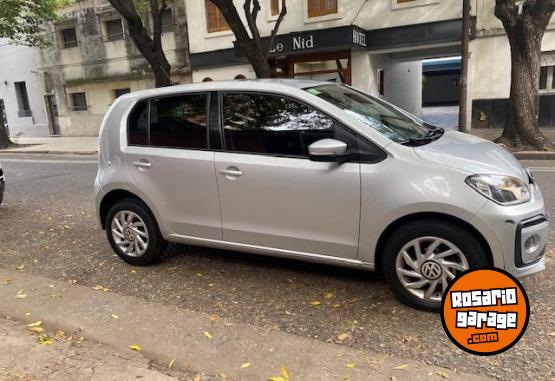 Autos - Volkswagen HIGH UP! 1.0 MPI 2017 Nafta 42000Km - En Venta