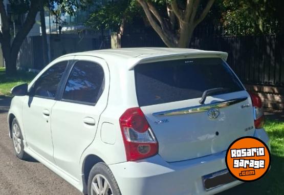Autos - Toyota Etios 2017 Nafta 103000Km - En Venta
