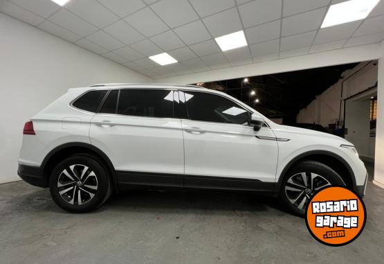 Camionetas - Volkswagen TIGUAN LIFE350TSI DSG 4*4 2023 Nafta 10700Km - En Venta