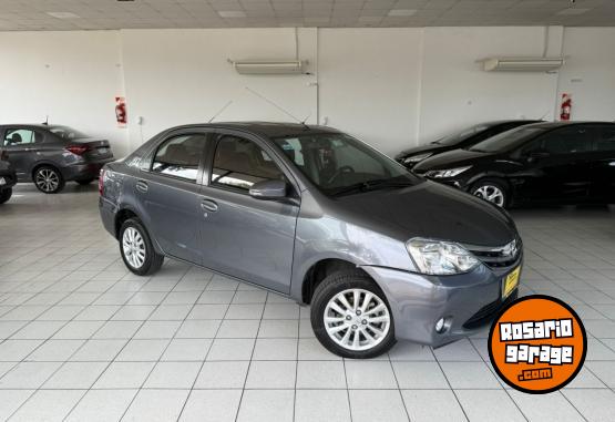 Autos - Toyota Etios XLS 2016 Nafta 124000Km - En Venta