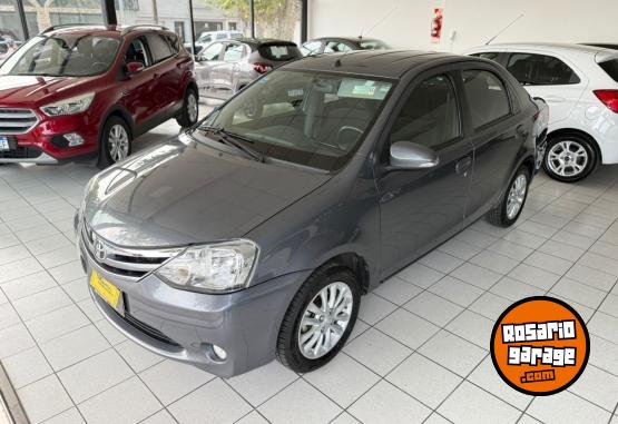 Autos - Toyota Etios XLS 2016 Nafta 124000Km - En Venta