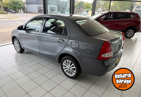 Autos - Toyota Etios XLS 2016 Nafta 124000Km - En Venta