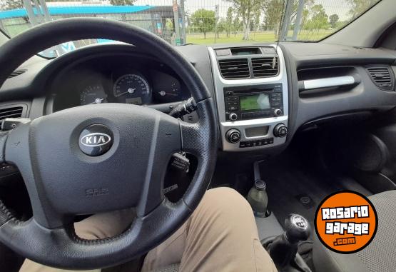 Camionetas - Kia SPORTAGE 2.0 4X4 2010 Nafta 200000Km - En Venta