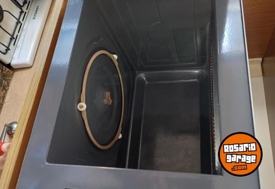 Hogar - Excelente Microondas BGH Quick Chef Digital 28 Litros con Grill Impecable Estado - En Venta