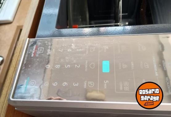 Hogar - Excelente Microondas BGH Quick Chef Digital 28 Litros con Grill Impecable Estado - En Venta