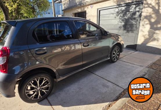 Autos - Toyota Etios 2022 Nafta 57000Km - En Venta