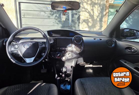Autos - Toyota Etios 2022 Nafta 57000Km - En Venta