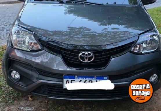 Autos - Toyota Etios 2022 Nafta 57000Km - En Venta