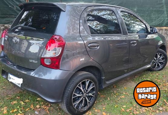 Autos - Toyota Etios 2022 Nafta 57000Km - En Venta