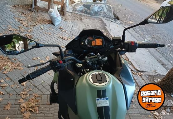 Motos - Kawasaki Versys 300 2023 Nafta 13500Km - En Venta