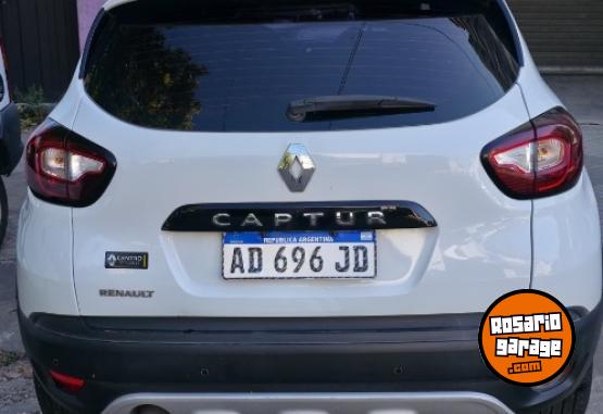 Autos - Renault Captur 2019 Nafta 80000Km - En Venta