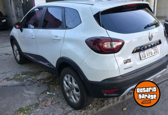 Autos - Renault Captur 2019 Nafta 80000Km - En Venta