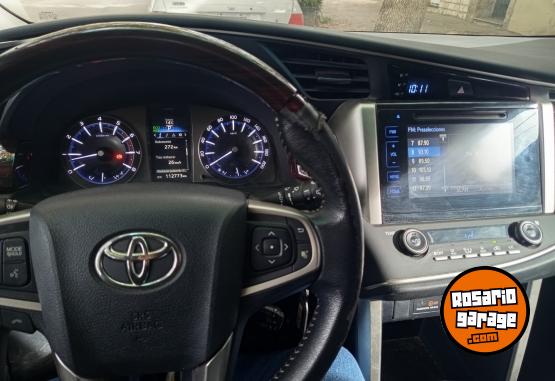 Camionetas - Toyota Innova 2019 Nafta 113000Km - En Venta