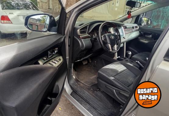 Camionetas - Toyota Innova 2019 Nafta 113000Km - En Venta