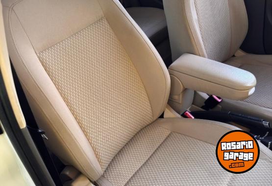 Autos - Volkswagen POLO COMFORTLINE 1..6 2017 Nafta 233000Km - En Venta