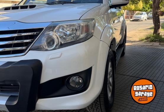 Camionetas - Toyota Hilux 2012 Diesel 135000Km - En Venta