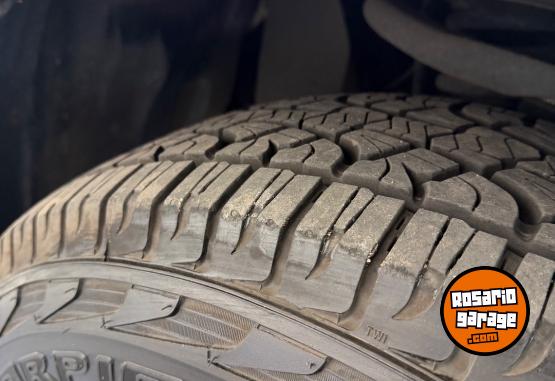 Camionetas - Toyota Hilux 2012 Diesel 135000Km - En Venta