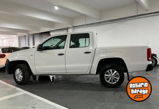 Camionetas - Volkswagen AMAROK TRENDLINE 4X2 14O 2023 Diesel 39700Km - En Venta