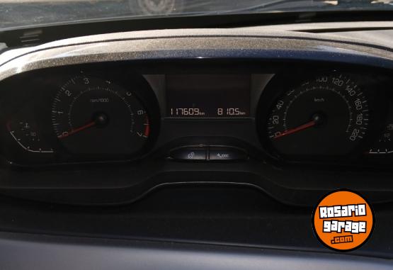 Autos - Peugeot 208 allure 2017 Nafta 117600Km - En Venta