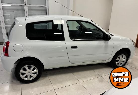 Autos - Renault CLIO MIO - CONFORT PACK 2013 Nafta 124000Km - En Venta