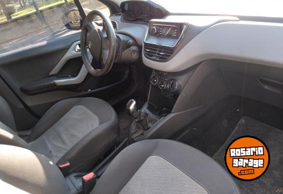 Autos - Peugeot 208 ACTIVE 2013 Nafta 90000Km - En Venta