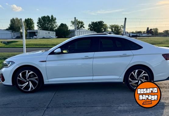 Autos - Volkswagen Vento gli tsi 350 dsg 2023 Nafta 43000Km - En Venta