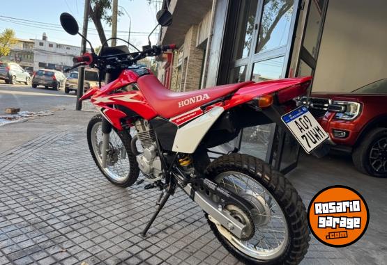 Motos - Honda Tornado 250cc 2019 Nafta 1692Km - En Venta